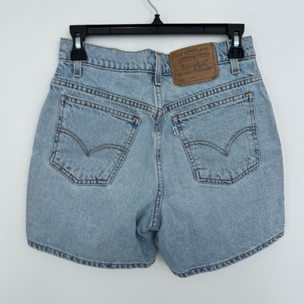 Vintage Levis 950 Relaxed Fit High Waist Denim Jorts Womens 28 Blue 90s Bermuda - Picture 2 of 10